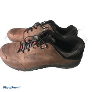Men’s US 12 hiking shoes with pull tab laces!